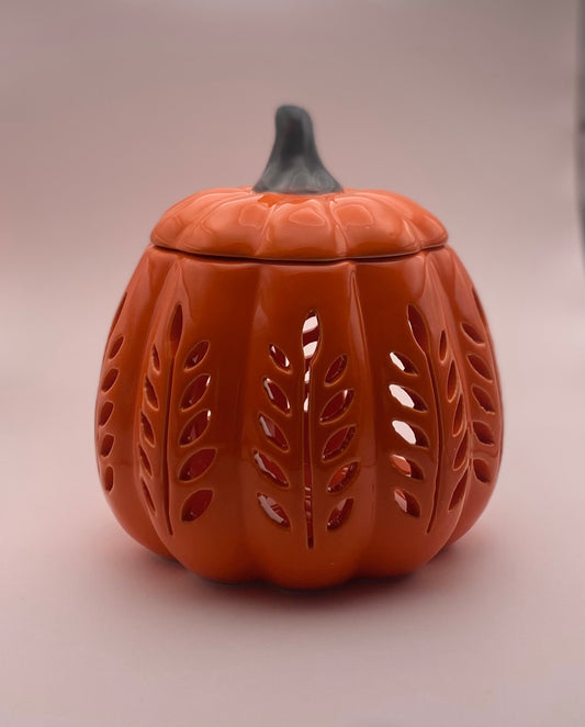 Citrouille orange ajourée
